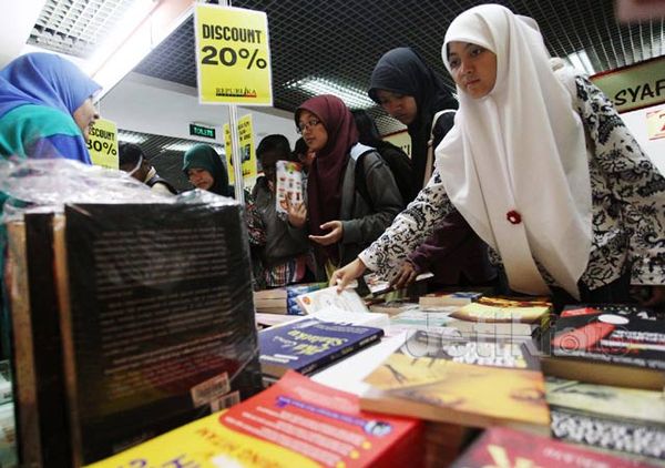 Perang Diskon di Pameran Buku Islam