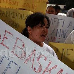 Pendukung Raffi Ahmad di Sidang Praperadilan Dibayar Rp 100 Ribu