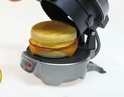 Hanya 5 Menit Bikin Burger Komplet Untuk Sarapan