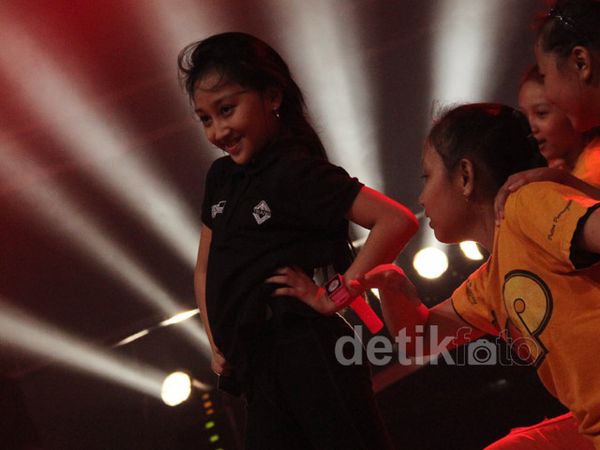 Mengintip Latihan Sandrina IMB