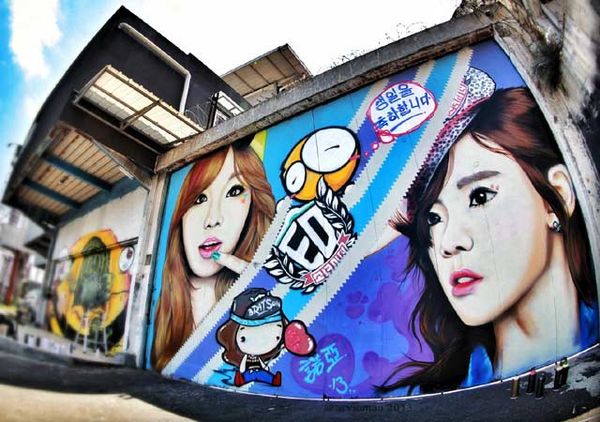 Wow, Ada Taeyeon, Sooyoung & Yuri SNSD di Bandung!