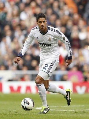 Deschamps Berharap Varane Bisa Pertahankan Performa