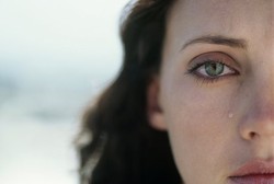 Bukan Sembarang Alat Bantu Penglihatan, Kacamata Ini Bisa Deteksi Stroke