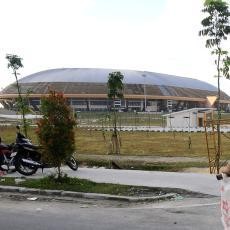 Terbengkalai, Perlu 2 Bulan untuk Perbaiki Stadion Utama Riau