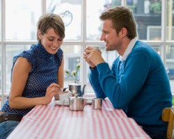 Cara Halus Meyakinkan Pria Untuk Membuat Perjanjian Pranikah