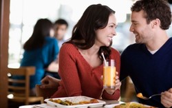 Pasangan Doyan Makan? Ini Dia Ide Kencan yang Seru!