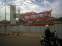 Warga Tolak Pembangunan SPBU Shell di Jakarta Barat