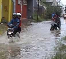 Hujan 2 Jam, Puluhan Rumah di Sumenep Terendam Banjir