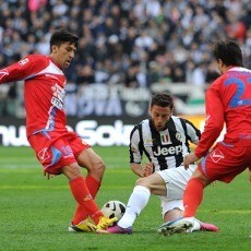 Gol Telat Giaccherini Antarkan Juve Kalahkan Catania