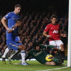 Cech Akui MU Favorit