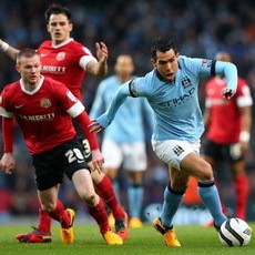 Hat-trick Tevez Loloskan City ke Semifinal