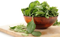 Kandungan Fenilalanin Bayam Dapat Tingkatkan Stamina Saat Bercinta