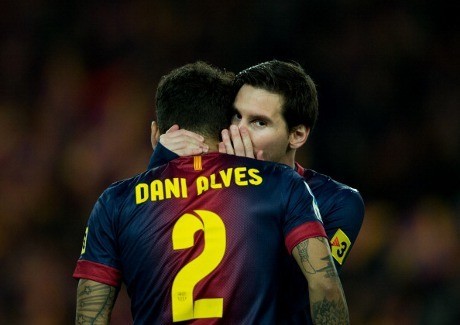 Alves: Saatnya Barca Bikin Comeback Bersejarah