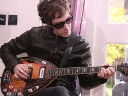Gitaris Kasabian Bergabung dengan Beady Eye
