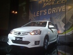 Toyota Etios Valco Lebih Panjang dari Brio & Mirage