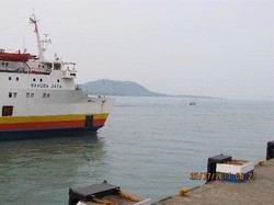 Jelajah Krakatau, Mulailah dari Pantai Ini