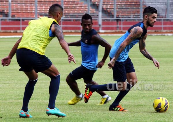 Bebas, Diego Michiels Kembali Berlatih