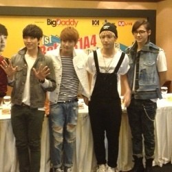 Belum Sembuh Pasca Operasi, Sandeul B1A4 Tak Bisa Nge-dance di Jakarta