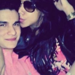 Ups.. Alenka yang Foto Mesra dengan Steve Emmanuel Ternyata Seorang Transgender!