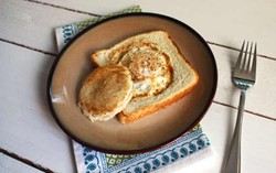 Dengan Tiga Tahapan Sederhana Roti Tawar Isi Telurpun Bisa Tersaji