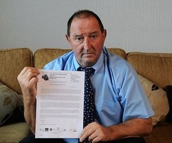 Selamatkan Bocah dari Hiu, Turis Ini Malah Dipecat