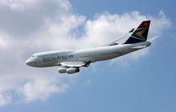 Remaja 17 Tahun Melahirkan di Penerbangan South African Airways