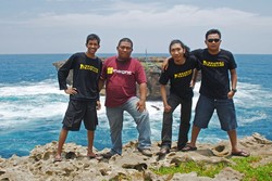 Pantai Timang: Menantang Maut Di Tempat Yang Begitu Indah