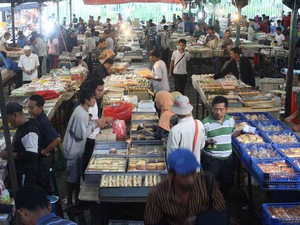 Ayo Berburu Kue Lezat di Jakarta!
