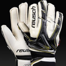 Evolusi Kiper dan Sarung Tangan