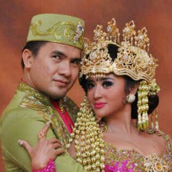 Jadi Pengantin di Foto, Saipul Jamil & Dewi Persik Menikah Lagi?