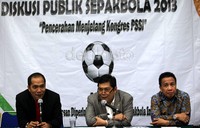 Menurut mereka sepakbola kini digunakan oleh sebagian orang untuk kendaraannya dalam mencapai kepentingan politiknya.