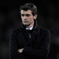 Vilanova Kembali Latih Barca Dua Pekan Lagi