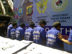  Ini 9 Tersangka Kartel Narkoba Pembawa 400 Ribu Ekstasi Rp 70 M