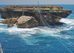 Menantang Maut Demi Lobster di Gunungkidul