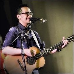 Nyanyi Lagu Adera Berbonus Uang Puluhan Juta