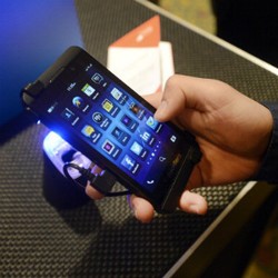 Cuma Rp 49 Ribu, BlackBerry Z10 Langsung Online 3 Bulan