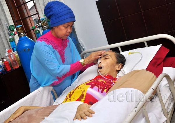 Stroke, Kondisi Tata Dado Memprihatinkan