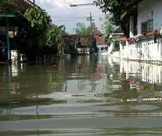 Sering Dilanda Banjir, Aktivitas 600 Kepala Keluarga Lumpuh