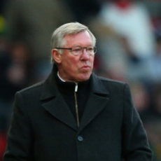 Tak Mau Salaman dengan Benitez, Fergie: Itu Omong Kosong