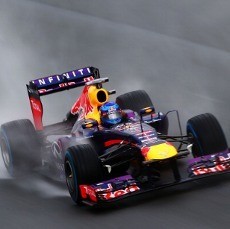 Hujan, Lanjutan Kualifikasi F1 Ditunda Sampai Besok