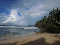Somandeng, Satu Lagi Pantai Cantik di Gunungkidul