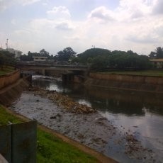 Sempat Dikira Boneka, Bayi Tewas Mengambang di Kanal Banjir Timur