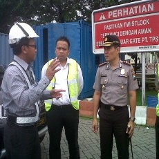 Importir Minta Pengawalan Polisi Keluarkan Bawang Putih