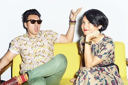 Crossover: Sari White Shoes dan David Naif