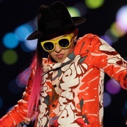 G-Dragon Anggap Menulis Lagu Sama Mudahnya Seperti Makan