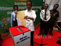 Jokowi Serahkan SPT