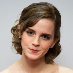 Emma Watson Bantah Keterlibatannya di Film 50 Shades of Grey