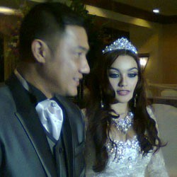 Mantan Suami Tamara Bleszynski Nikahi Mahasiswi Cantik