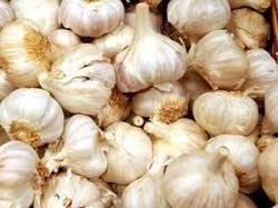 KPPU Dukung BUMN Lakukan Impor Bawang Putih