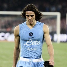 Rumah Tangganya Digosipkan Bermasalah, Cavani Membantah